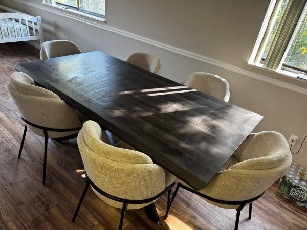 table and chairs 1