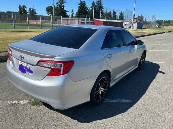 Sedán Toyota Camry SE 2014 - $8,500 (Lakewood)63623417808257124