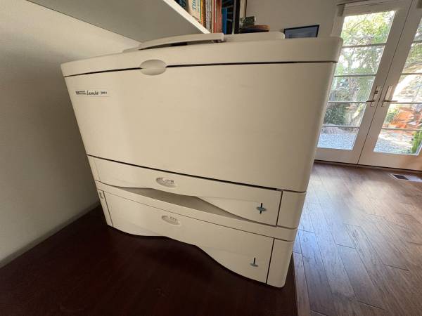 HP 5000N Laser printer 1