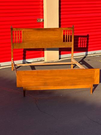 MC - FULL SIZE BED WITH SIDE RAILS - $300 (modesto)63471028097921122