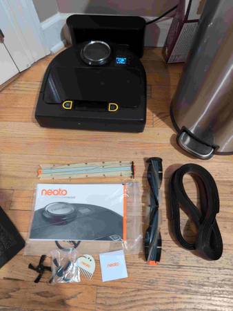 Neato Botvac Connected Robot Vacuum 1
