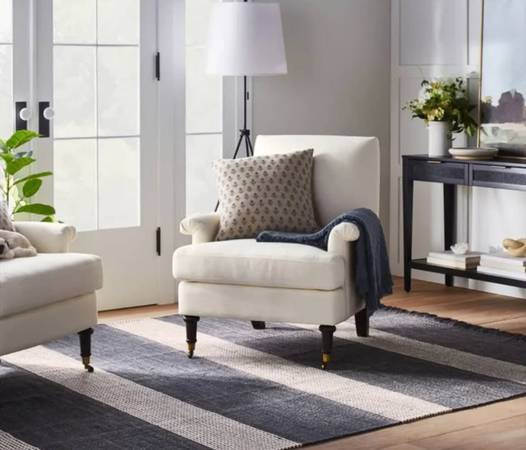 Super Clearance!!! New 5' x 7' Threshold Highland Blue Indoor Area Rug 1