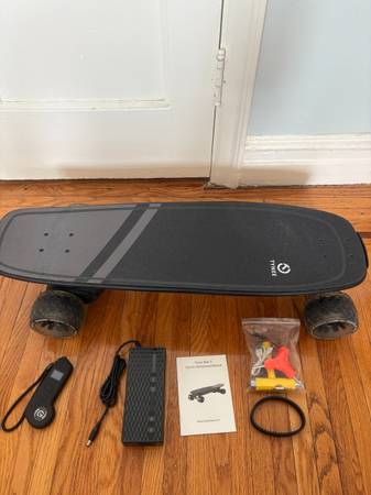¡Marca nueva, casi sin usar, patineta eléctrica Tynee Mini 3! - $500 (Windsor Terrace)63435960635651121