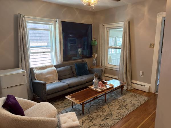 $4,750 / 4br - Furnished Apartment (4 bedrooms) Union Sq Somerville - Jan. 1 2026 (Somerville)63690755458689120