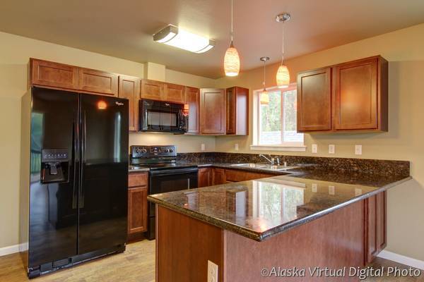 $1,650 / 2br - 1150ft2 - 2BR 1BA Garage W/D  View Pets on Apprv Wasilla (Wasilla)64014001490819121