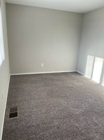 $1,202 / 2br - 960ft2 - ¡CONEXIONES W/H! TOWNHOME DE 2 HABITACIONES 1.5 (3010 SIMCOE DRIVE)63953482730883121