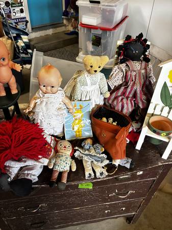 DOLLS 1