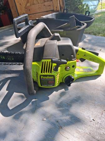 Poulan Chainsaw 16"Bar Excellent Running Cond Runs Nice 80$ 1