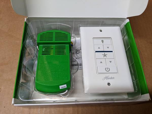 Control remoto de pared para ventilador de techo Hunter Universal Damp Rated - $25 (GLENWOOD)63471078208003120