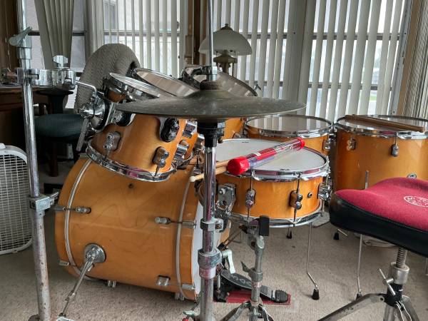 Jazz/RnB drummer looking for small combo 1