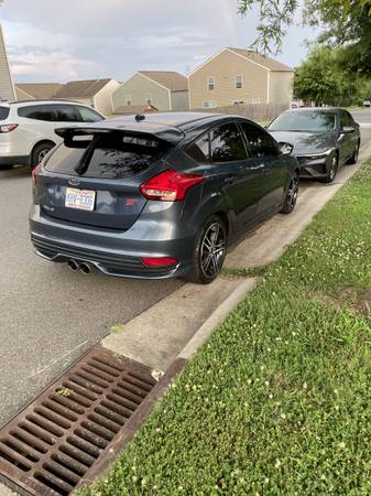 2018 Ford Focus ST - $13,000 (Gastonia)63613447513987122
