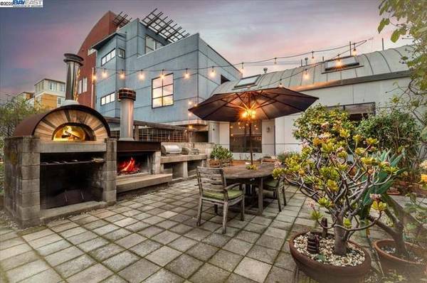 $2,000 / 1br - 848ft2 - Beautiful 1bed/ 1bath apt (oakland downtown)63667872660737121