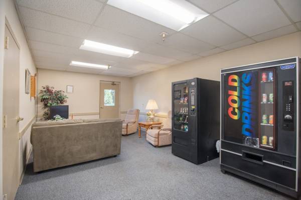 $993 / 1br - 663ft2 - Fitness Center, Recycling, Air Conditioner (479 Bank St Ext, Bridgeville, PA)64013374598017122