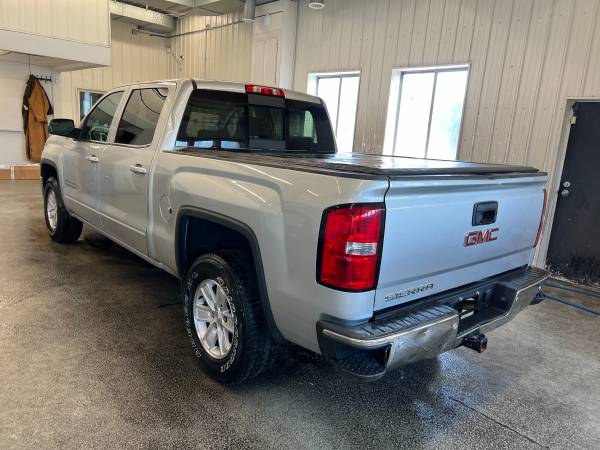 ** 2015 GMC SIERRA 1500 SLE 4X4 4DR DOUBLE CAB 5.8 FT SB ** - $10,995 (CAMBRIDGE)63470066079489121
