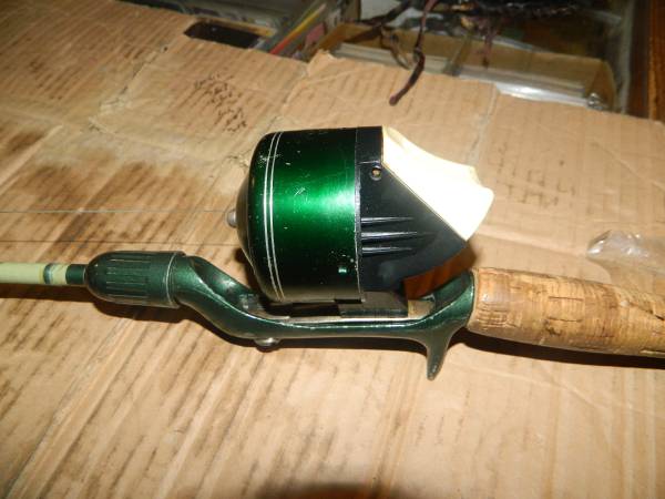 VINTAGE WESTERN AUTO REVELATION ROD AND REEL 1