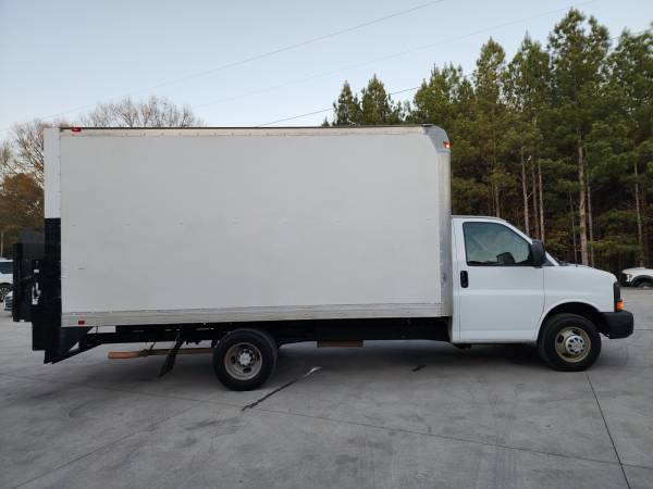 2015 Chevrolet Express 3500 DRW - Photo 6