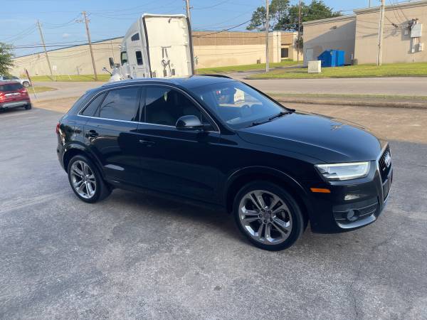 Audi Q3 2015 - súper limpia, 73k millas - título limpio - $11,999 (Southwest, Houston)63622387238657124