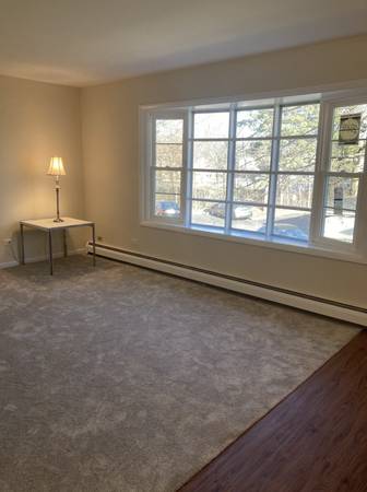 $2,000 / 2br - Downtown Arlington Heights 2bed/2bath- Fully Renovated!! (Arlington Heights)63918292761987123