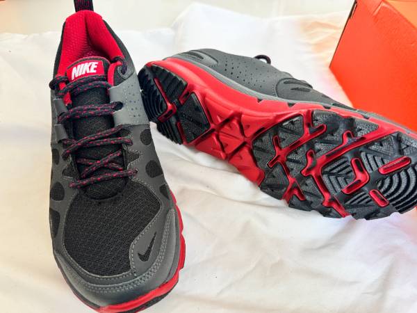 New Nike Flex Trail running shoes Size 7 1