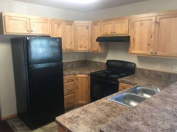 $1,395 / 2br - Near Milwaukie Trail - Great 2 Bed/1 Bath Bottom Floor Unit in 4 Plex (Missoula)63656975072769121