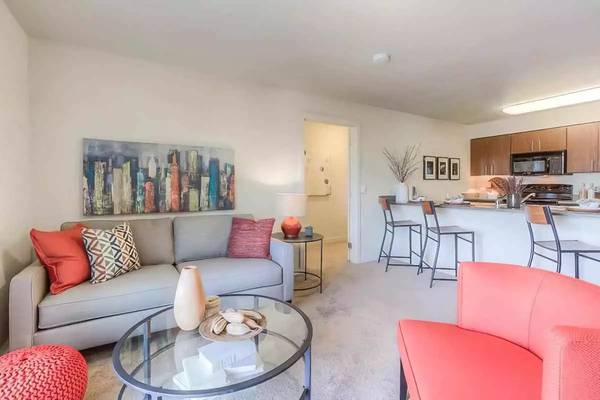 $1,875 / 2br - 905ft2 - Elevate your everyday: Discover our 2 BR, 2 BA. (Shoreline)63688333691523120