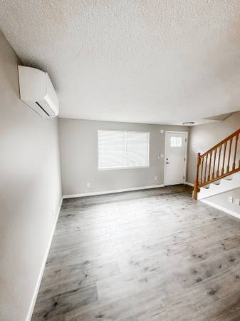 $1,500 / 2hab - 778ft2 - casa adosada de 2 habitaciones y 1 baño / admitimos mascotas / conexión para lavadora y secadora + aire acondicionado (salem)63660428681603121