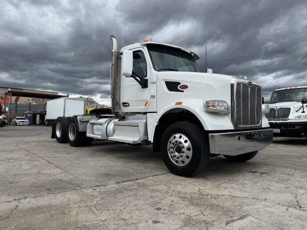 2019 Peterbilt 567 SUPER CLEAN - Photo 2