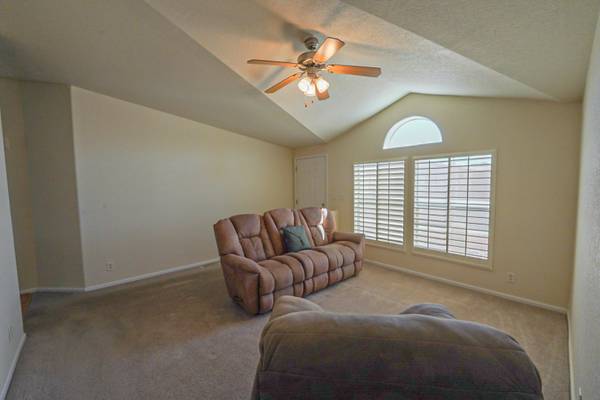 $162,500 / 3br - 1708ft2 - Welcome to this one-owner 3-bedroom, 2-bath home64214140830209121