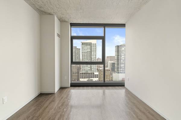 $1,807 Modern Studio Apartment (South Loop)63918292883586122