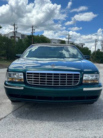 CADILLAC DEVILLE FLEETWOOD LIMITED del 99 - $25,500 (Rollingwood)63621898600067123