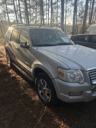 2009 Ford Explorer 1