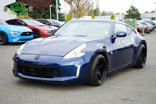 2016 Nissan 370Z  Base Coupe 1