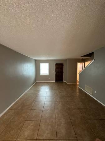 $1,025 / 2br - 1120ft2 - 11429 N May Avenue (NW OKC)63670484553601122