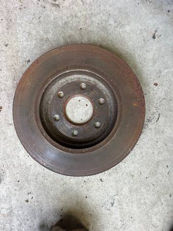 2005 Nissan Frontier Front Brake Rotor 1