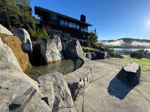 OCEANFRONT TOWNHOME, CORNER END UNIT, WALKOUT 4