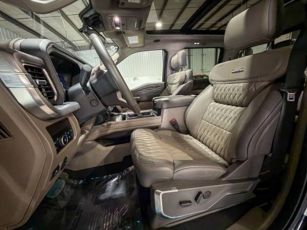 2025 Ford F450 Platinum PLUS - Photo 13