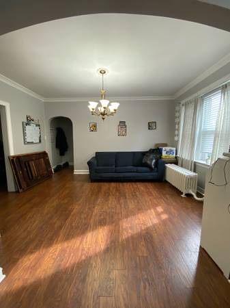 $1,400 / 1br - Spacious Floorplan! Smaller Intimate building! (Northwest Side)63781327621121122