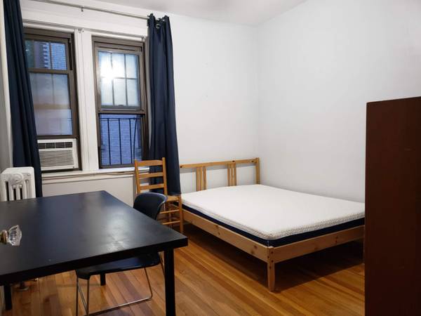 $1,125 Near Shops & 3 Green Line T to Downtown Boston & Longwood, Heated (Brighton - Cleveland Circle)63810012980867122