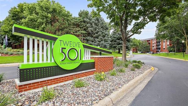 $1,550 / 2br - 1047ft2 - Patio interior, Balcón privado, Pesas libres disponibles (12501 Portland Ave, Burnsville, MN)63666914506241121