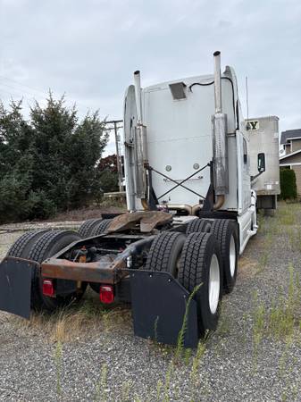 2005 peterbuilt truck 1