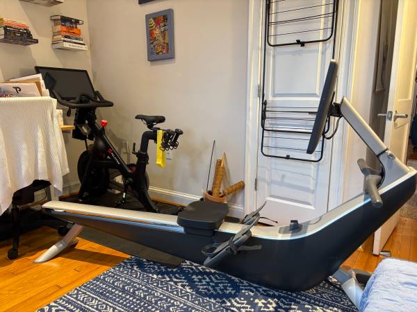 Hydrow Origin Rowing Machine 1