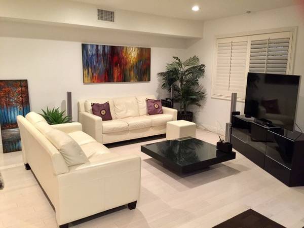 $790 $1.3 Million Luxurious Furnished Shared Condo (Brentwood)63818753445761123