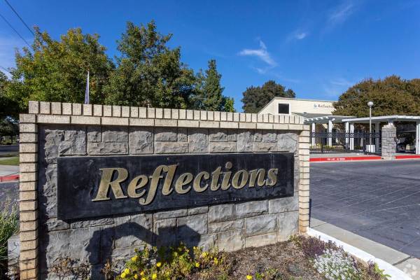 $2,050 / 2br - 998ft2 - One-Bedroom And Two-Bedroom Upper/Lower Apartments And Cottages (Located in Northwest Fresno, Fig Garden loop district.)64008334136193121