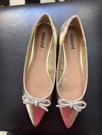 Abound Gold Flats with Bow 1