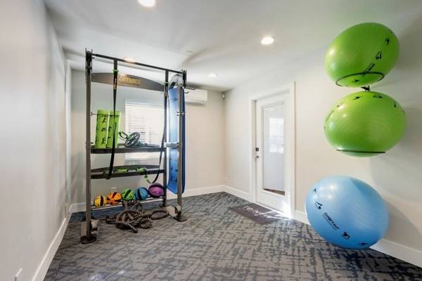 $2,665 / 1br - 628ft2 - Beautiful Renovated Apartment Home Available Now! Tour Today! (san jose east)63880134836353122