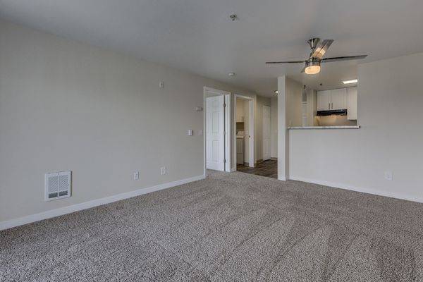 $1,604 / 1br - 665ft2 - 1 Bedroom Oasis | Indoor Pool & In-Unit Laundry 🧺 (Everett, Mukilteo, Lynwood, Mill Creek)63874305995011124