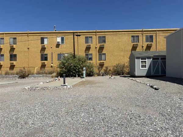 $385 Snowbird RV Spaces for you RV (Bullhead City)63799544979969124