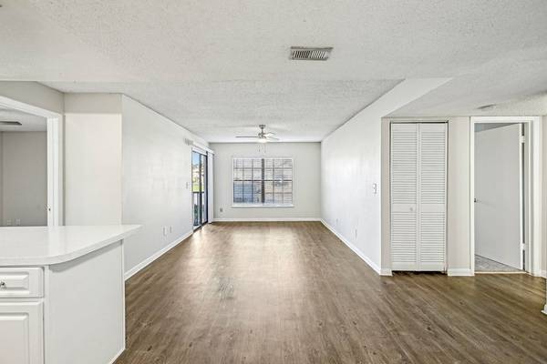 $1,330 / 1br - 650ft2 - Walk In Closets, Fitness Center, 1 dormitorio (26675 Players Cir, Lutz, FL)63976137171330123