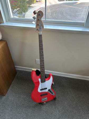 Fender Squire Jazz Bass 1