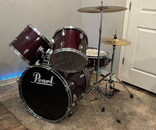 Pearl Export Series drum set in a Dark Red Color 1